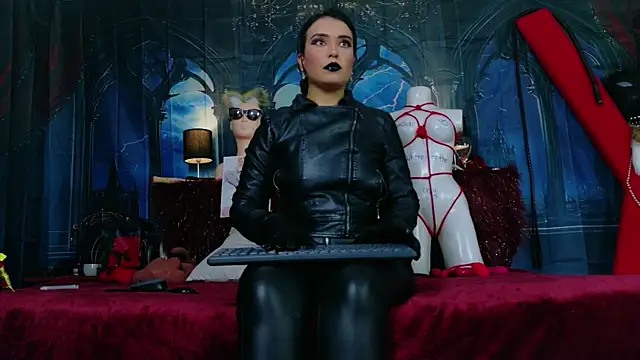 MeliizaQueen online show from 8, 4, 2026