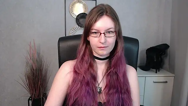 emmaxDelight online show from 12, 3, 2025