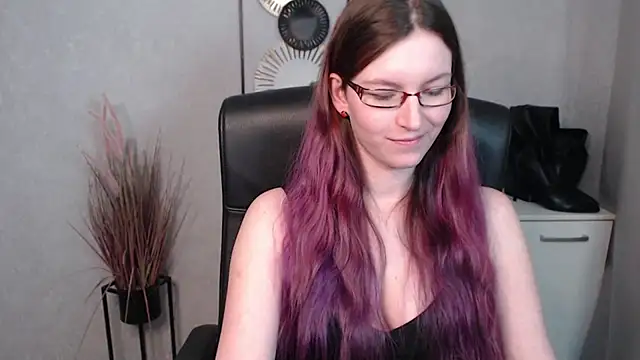 emmaxDelight online show from 26, 2, 2025