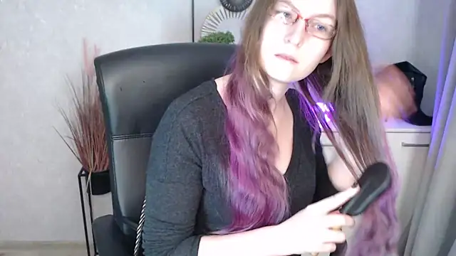 emmaxDelight online show from 30, 10, 2025