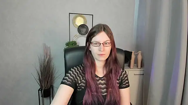 emmaxDelight online show from 13, 4, 2026