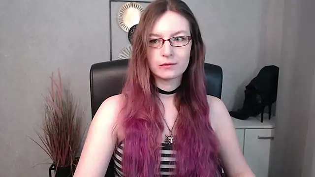 emmaxDelight online show from 22, 3, 2025