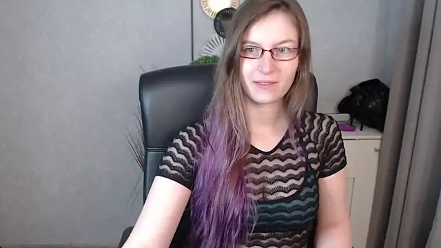 emmaxDelight online show from 23, 10, 2025