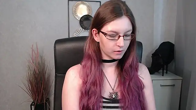 emmaxDelight online show from 22, 3, 2025