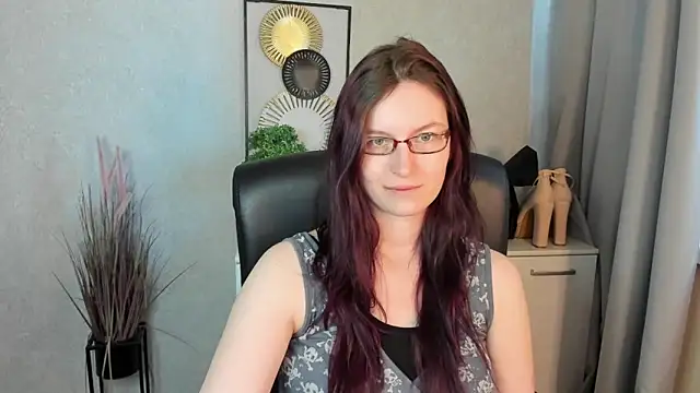 emmaxDelight online show from 28, 5, 2026