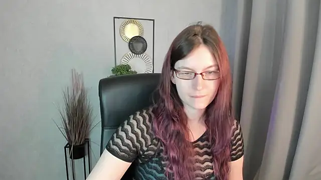 emmaxDelight online show from 2, 4, 2026