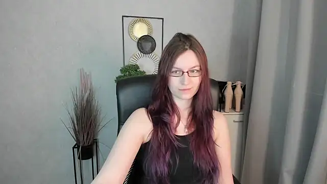 emmaxDelight online show from 24, 3, 2026