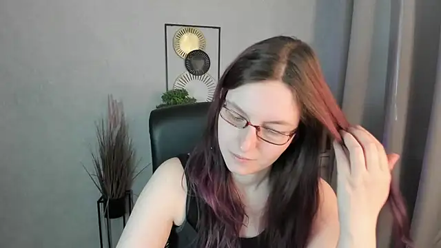 emmaxDelight online show from 27, 3, 2026