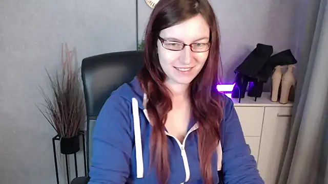 emmaxDelight online show from 12, 2, 2026