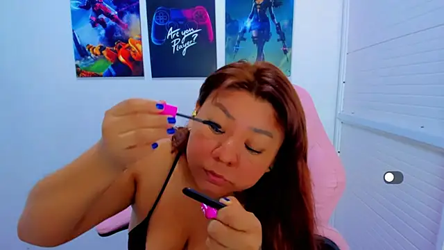 Snapshot of victoria_love89 chatting on 7, 7, 2026 victoria love89 online show from 7, 7, 2026