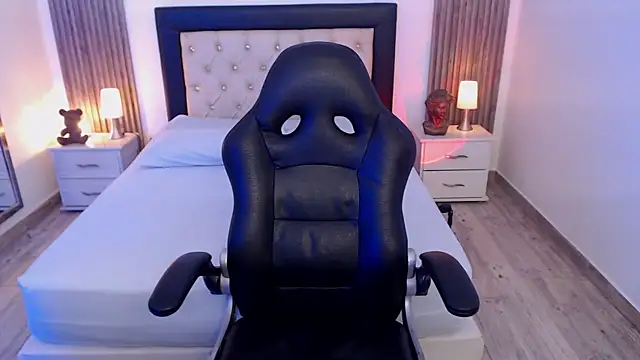 zoe jones13 online show from 1, 10, 2025