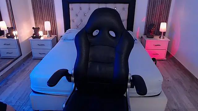 zoe jones13 online show from 17, 10, 2025