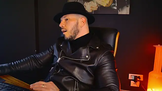 Snapshot of AngeloEric chatting on 21, 3, 2025 AngeloEric online show from 21, 3, 2025