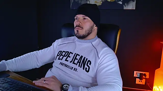 Snapshot of AngeloEric chatting on 31, 1, 2025 AngeloEric online show from 31, 1, 2025