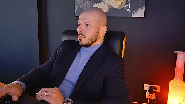 Snapshot of AngeloEric chatting on 24, 11, 2025 AngeloEric online show from 24, 11, 2025