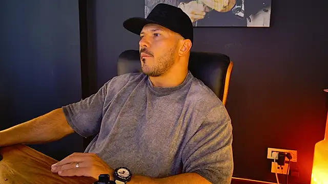 Snapshot of AngeloEric chatting on 16, 9, 2025 AngeloEric online show from 16, 9, 2025