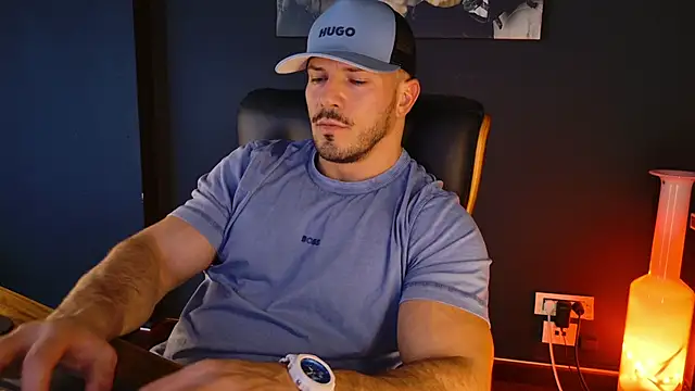 Snapshot of AngeloEric chatting on 29, 10, 2025 AngeloEric online show from 29, 10, 2025