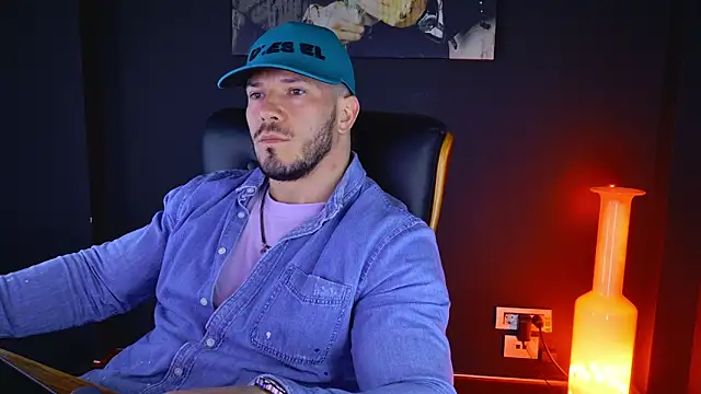 Snapshot of AngeloEric chatting on 17, 3, 2025 AngeloEric online show from 17, 3, 2025