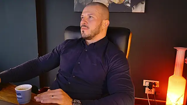 Snapshot of AngeloEric chatting on 27, 10, 2025 AngeloEric online show from 27, 10, 2025