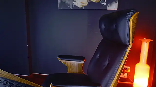 Snapshot of AngeloEric chatting on 13, 2, 2025 AngeloEric online show from 13, 2, 2025