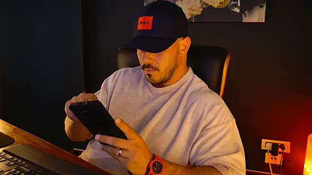 Snapshot of AngeloEric chatting on 17, 9, 2025 AngeloEric online show from 17, 9, 2025