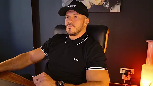 Snapshot of AngeloEric chatting on 28, 9, 2025 AngeloEric online show from 28, 9, 2025