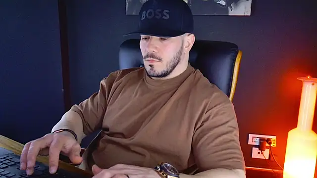 Snapshot of AngeloEric chatting on 30, 1, 2025 AngeloEric online show from 30, 1, 2025