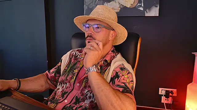 Snapshot of AngeloEric chatting on 20, 9, 2025 AngeloEric online show from 20, 9, 2025