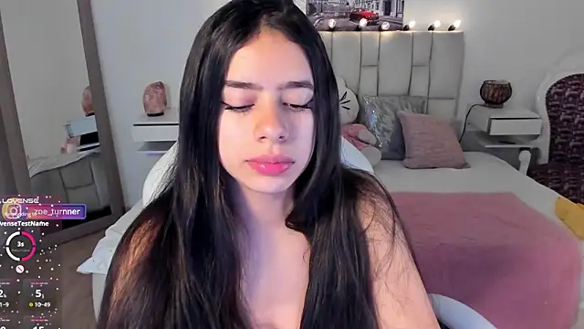 Snapshot of zoe_turnner_18 chatting on 13, 9, 2025 zoe turnner 18 online show from 13, 9, 2025