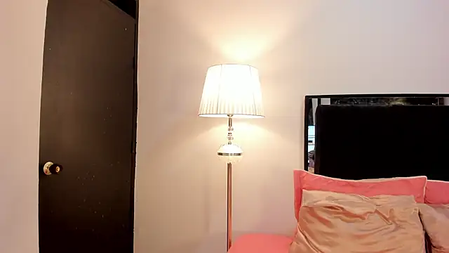 Snapshot of lilithTeen1_ chatting on 18, 2, 2026 lilithTeen1 online show from 18, 2, 2026