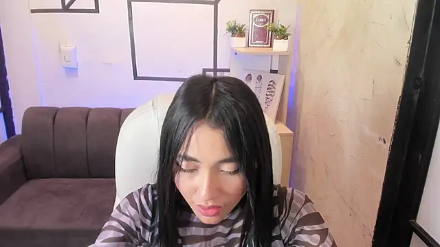 lilithTeen1  online show from 12, 3, 2025