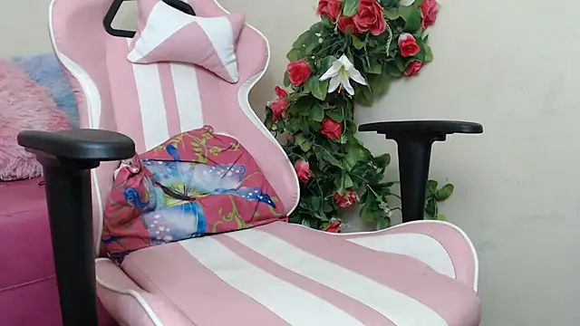 Gianna cute  online show from 31, 5, 2026