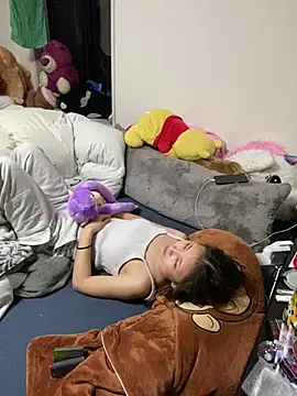 chocolatecakee online show from 18, 3, 2025