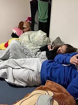 chocolatecakee online show from 19, 2, 2025