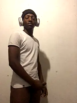 Snapshot of thekidrose chatting on 29, 11, 2025 thekidrose online show from 29, 11, 2025