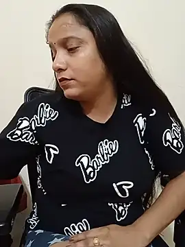 Snapshot of Simran-Kaur143 chatting on 8, 7, 2026 Simran-Kaur143 online show from 8, 7, 2026