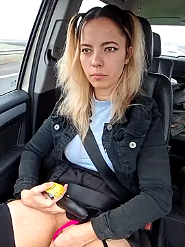 Snapshot of allinqueen chatting on 1, 3, 2025 allinqueen online show from 1, 3, 2025