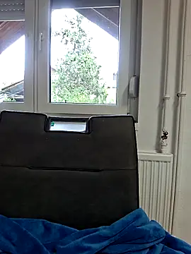 Snapshot of allinqueen chatting on 12, 10, 2025 allinqueen online show from 12, 10, 2025