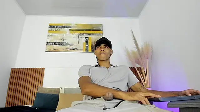 Snapshot of zander_2120 chatting on 21, 10, 2025 zander 2120 online show from 21, 10, 2025