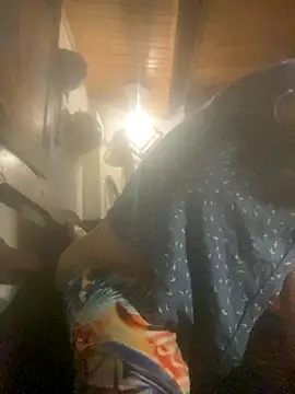 laye19 online show from 22, 10, 2025