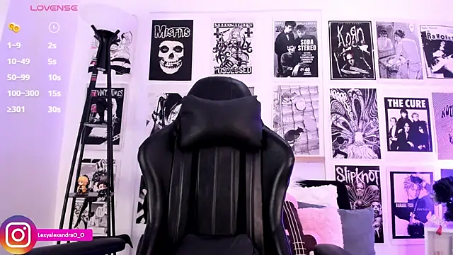 Lexyjoycce online show from 9, 9, 2025