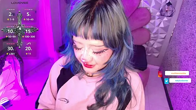 toky doll online show from 24, 11, 2025