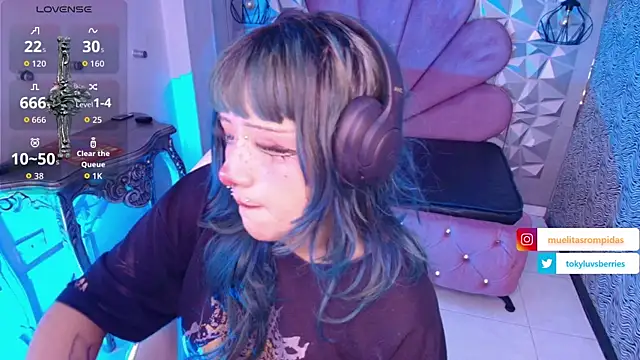 toky doll online show from 4, 12, 2025