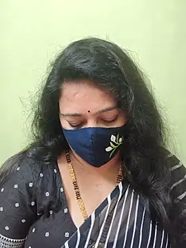 Snapshot of neelu-hoty chatting on 7, 5, 2026 neelu-hoty online show from 7, 5, 2026