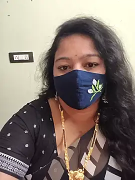 neelu-hoty online show from 9, 4, 2026