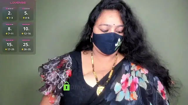 Snapshot of neelu-hoty chatting on 4, 7, 2026 neelu-hoty online show from 4, 7, 2026
