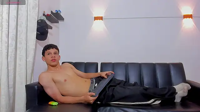 Snapshot of jeff_ross chatting on 26, 6, 2026 jeff ross online show from 26, 6, 2026