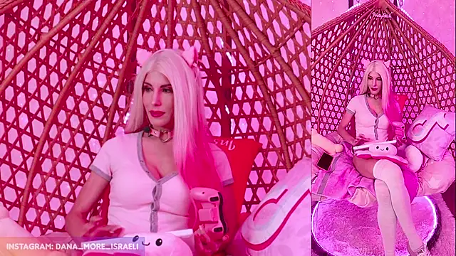 Snapshot of dana_more chatting on 8, 10, 2025 dana more online show from 8, 10, 2025