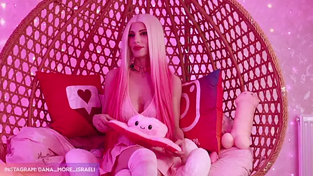 Snapshot of dana_more chatting on 5, 3, 2025 dana more online show from 5, 3, 2025