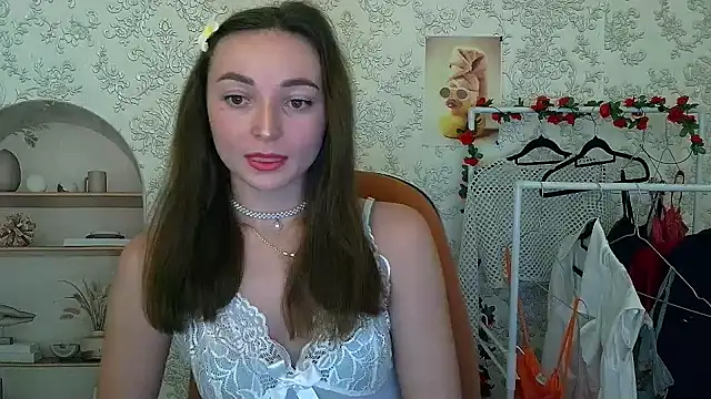  Barbie Kiss  online show from 23, 11, 2025